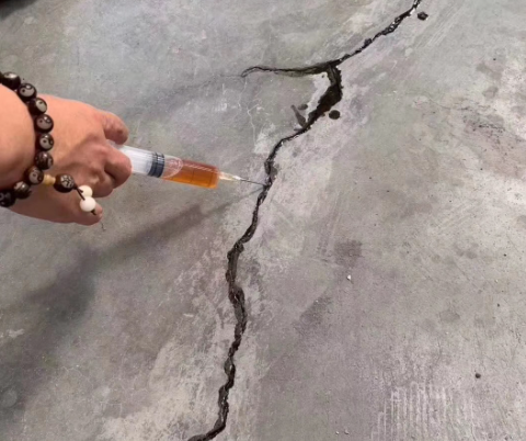 太湖混凝土裂缝修补技术详解​